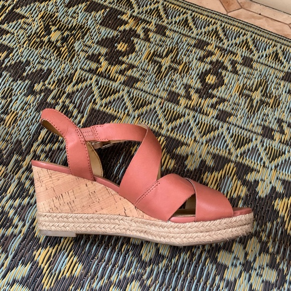 Franco Sarto brown leather cross strap wicker wood wedge slip on buckle heels - Picture 4 of 10